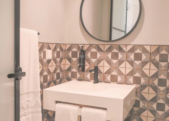 מלון Mouraria 2*